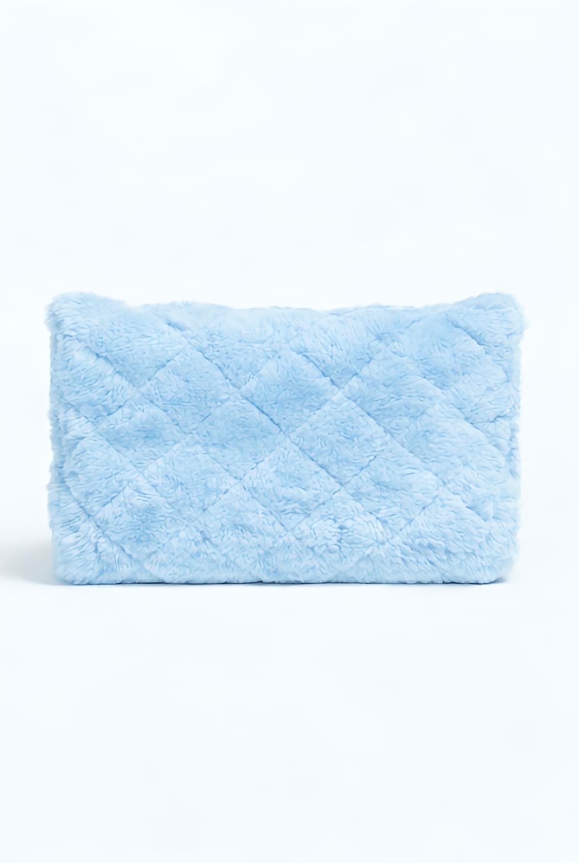 Καπιτονέ Γούνινη Τσάντα Ώμου σε Μπεζ με Χρυσή Αλυσίδα