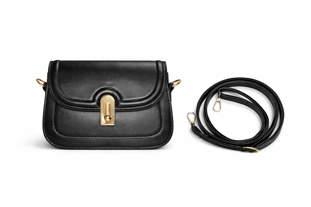 Mini Crossbody Τσάντα με Χρυσό Κούμπωμα – Μαύρη