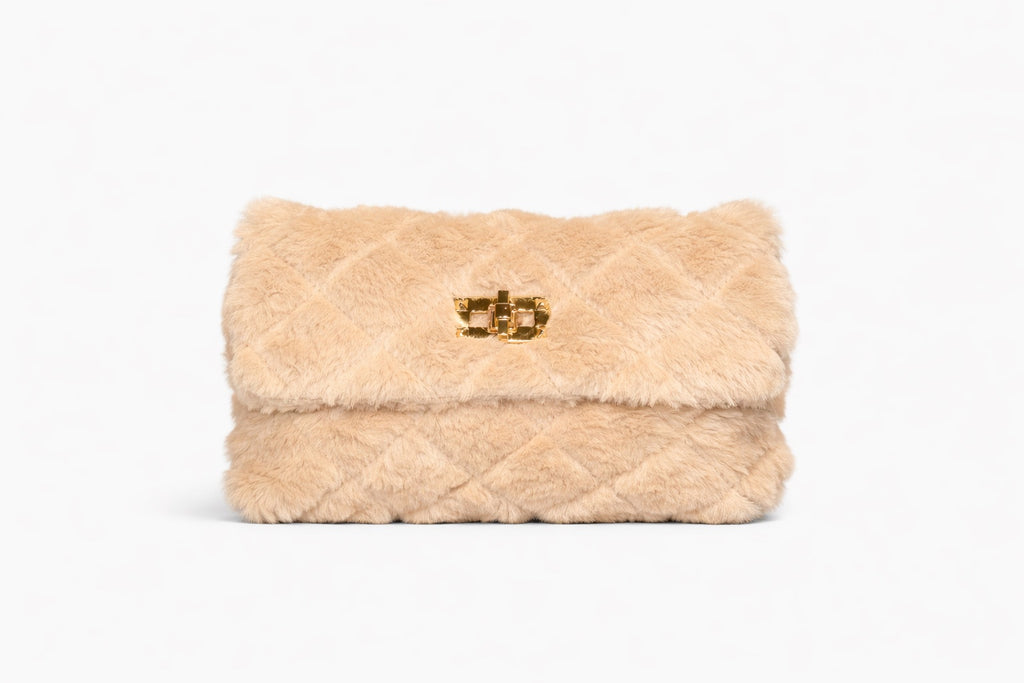 Καπιτονέ Γούνινη Τσάντα Ώμου σε Μπεζ με Χρυσή Αλυσίδα