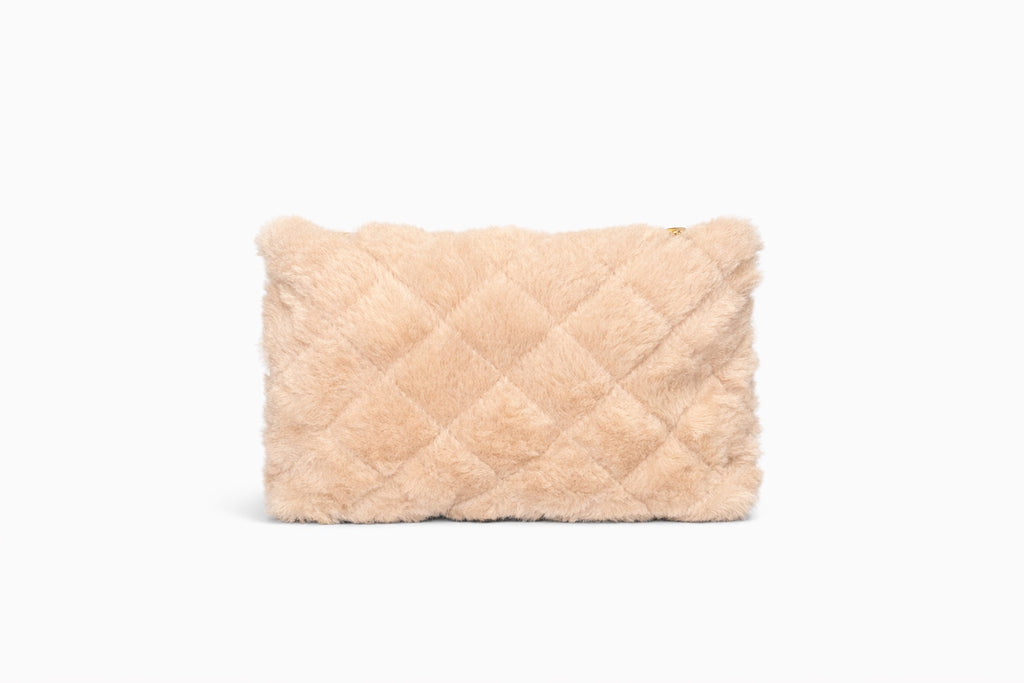 Καπιτονέ Γούνινη Τσάντα Ώμου σε Μπεζ με Χρυσή Αλυσίδα